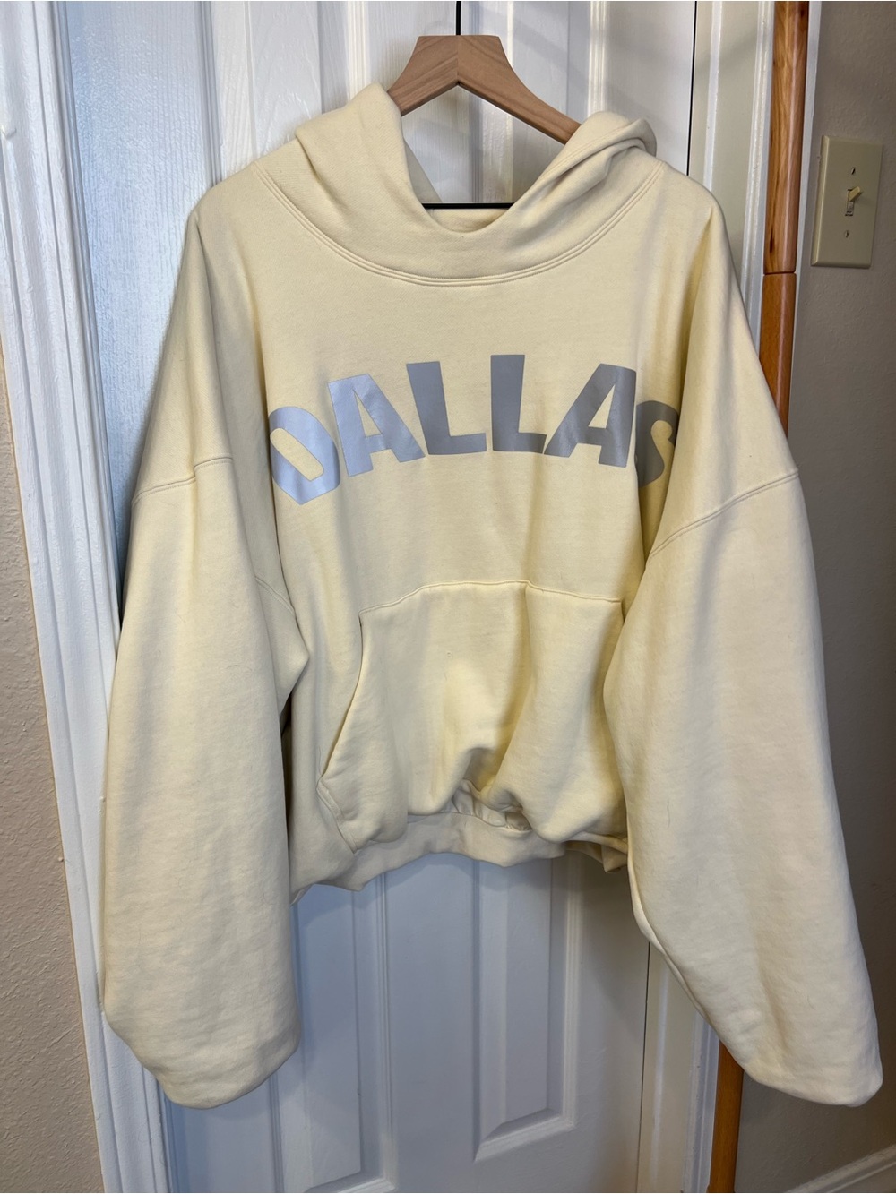 Cream/Butter Yellow ‘Dallas' Pullover Hoodie